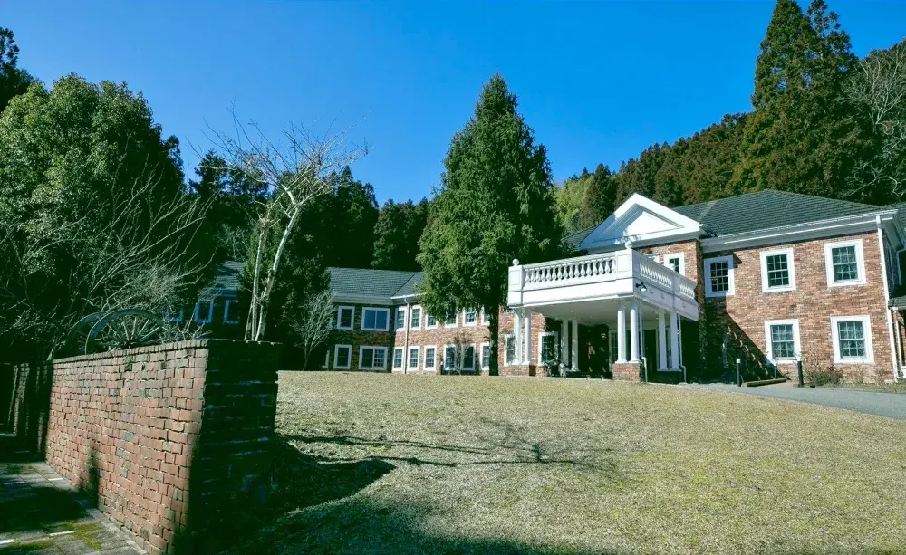 世界が注目する湯布院で“好き”を形にするホテルスタッフ募集