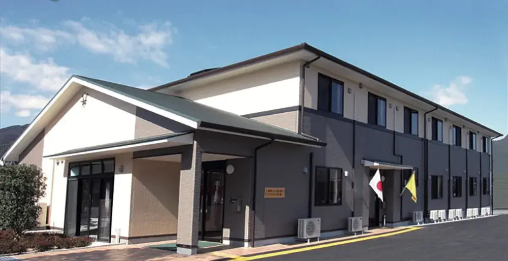 年収400万円以上可☆月9日休み♪介護管理職を募集