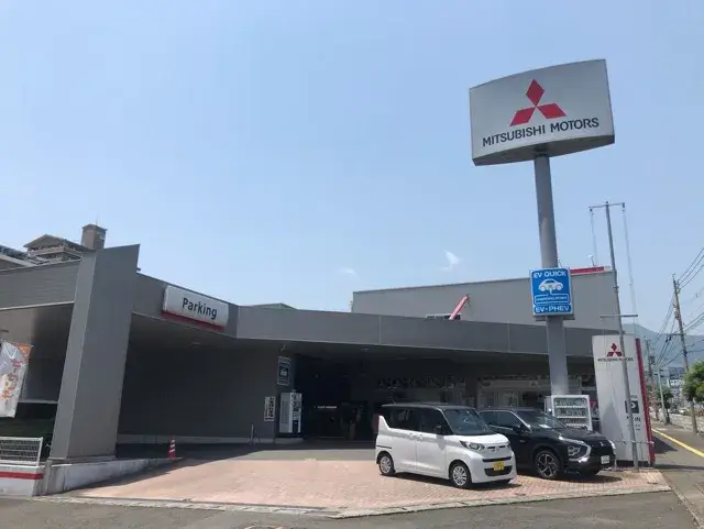 訪問＆店頭で幅広く活躍！地域密着で信頼を築く新車営業（正社員）募集♪